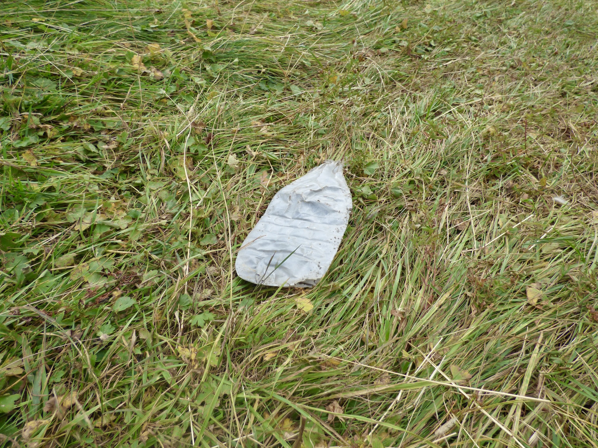 Bouteille d'eau en guise de jouet